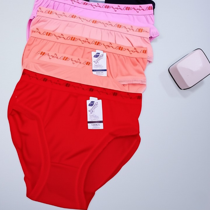 Pack of 3 Panties, Random Colours